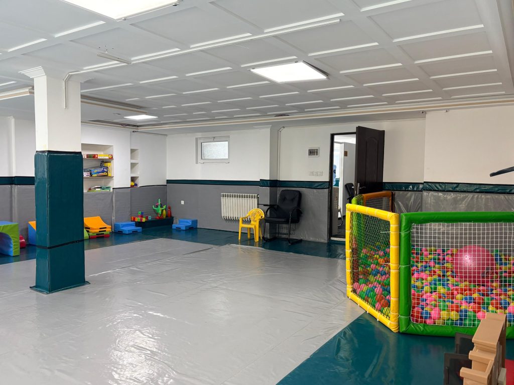 محیط کلاس بازی درمانی